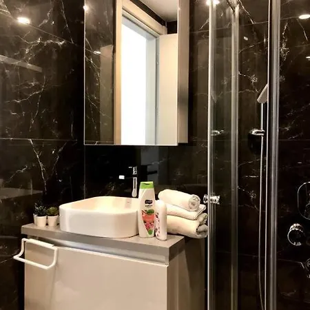 Apartment Secured Lux 1-bedrroom - Gym, Sauna & Parking 101